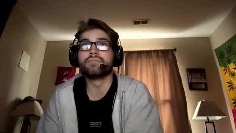 freezeskiii online show from December 20, 6:37 pm