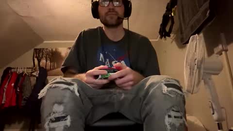 freezeskiii online show from November 14, 2:59 am