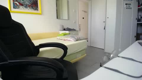 Snapshot of freiherr111 chatting on September 13, 12:39 pm Walter Fischer online show from September 13, 12:39 pm