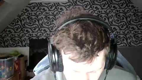 French fries online show from December 8, 8:30 am