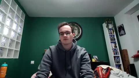 Ian online show from November 24, 9:21 am