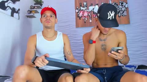 Adam y pitter online show from September 22, 2:49 pm