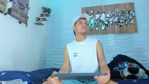 Adam y pitter online show from October 5, 2:10 pm