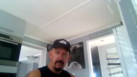 Snapshot of friskyneedsum chatting on September 22, 11:54 am bob online show from September 22, 11:54 am