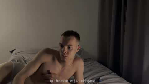 Snapshot of fromedcam chatting on October 13, 9:43 pm ED online show from October 13, 9:43 pm