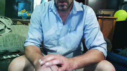 frostydhoman1221 online show from September 26, 3:32 pm