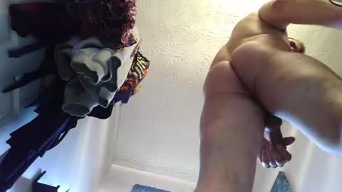 frostydhoman1221 online show from February 24, 4:19 pm