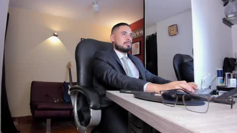 SERGIO THE SEX LAWYER online show from April 9, 6:00 am