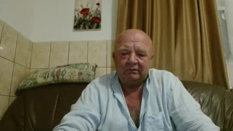 Snapshot of fullballs6 chatting on September 16, 1:06 am fullballs6 online show from September 16, 1:06 am