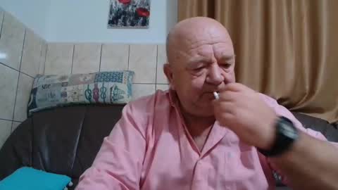 Snapshot of fullballs6 chatting on December 16, 1:53 am fullballs6 online show from December 16, 1:53 am