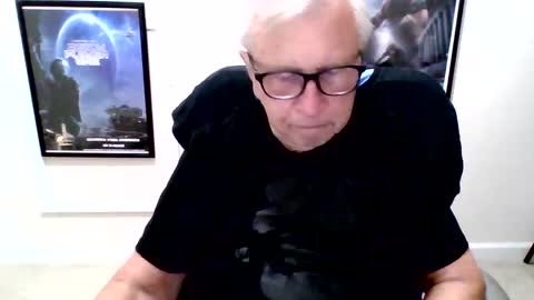 Snapshot of funclemike chatting on October 8, 6:01 pm funclemike online show from October 8, 6:01 pm