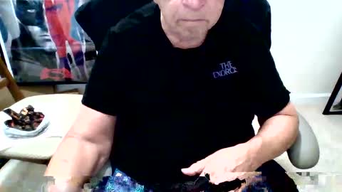 Snapshot of funclemike chatting on September 13, 8:54 pm funclemike online show from September 13, 8:54 pm