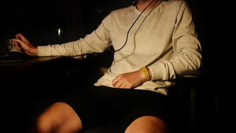 Snapshot of funtoshare_1 chatting on January 9, 9:16 am Fun to share online show from January 9, 9:16 am