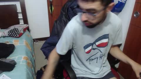 Snapshot of fvckhorneyguy chatting on October 25, 1:24 pm andrew online show from October 25, 1:24 pm