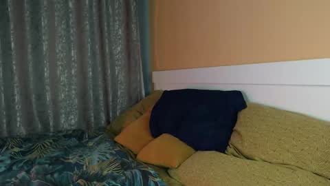 Ian online show from October 21, 6:22 pm