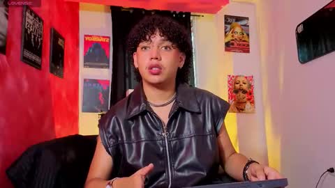 Gael Conner online show from December 20, 8:27 pm