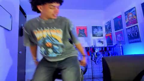 Snapshot of gaeloconner chatting on October 11, 3:21 am Gael Conner online show from October 11, 3:21 am