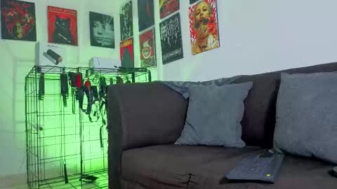 Snapshot of gaeloconner chatting on October 19, 3:00 am Gael Conner online show from October 19, 3:00 am