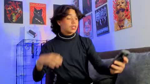 Snapshot of gaeloconner chatting on September 16, 2:23 am Gael Conner online show from September 16, 2:23 am