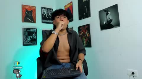 Snapshot of gaeloconner chatting on March 6, 6:05 pm Gael Conner online show from March 6, 6:05 pm