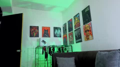 Snapshot of gaeloconner chatting on September 18, 2:46 am Gael Conner online show from September 18, 2:46 am