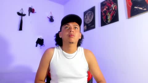 Snapshot of gaeloconner chatting on December 11, 5:01 am Gael Conner online show from December 11, 5:01 am