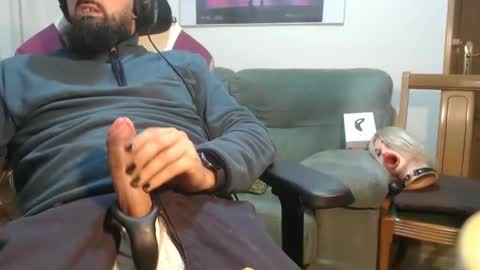 Snapshot of gag0nmyc0ck chatting on December 16, 11:50 pm your master online show from December 16, 11:50 pm