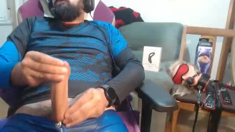 Snapshot of gag0nmyc0ck chatting on September 20, 9:42 am your master online show from September 20, 9:42 am