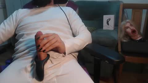 Snapshot of gag0nmyc0ck chatting on January 21, 1:50 am your master online show from January 21, 1:50 am