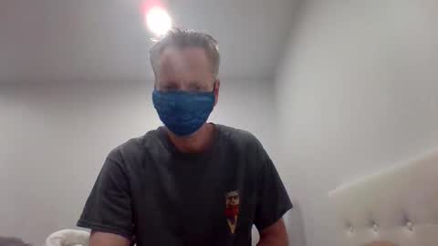 Snapshot of gamerboy200 chatting on December 10, 7:37 am gamerboy200 online show from December 10, 7:37 am