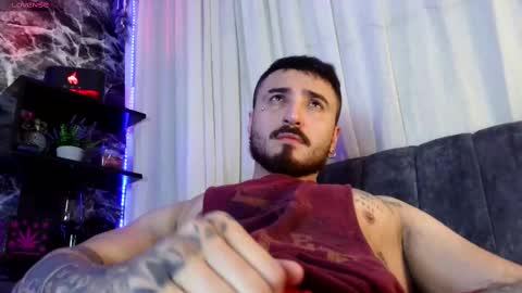 Snapshot of garbel09 chatting on October 4, 7:57 am Chris  Dont forget to gift me thumb up Its very important to me and makes me happy AF  online show from October 4, 7:57 am