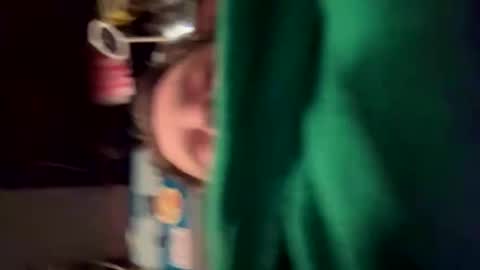 Snapshot of garetmc chatting on February 20, 2:51 am garetmc online show from February 20, 2:51 am