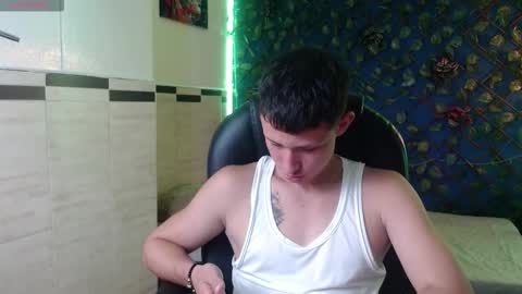 garuo_18 online show from November 19, 3:17 am