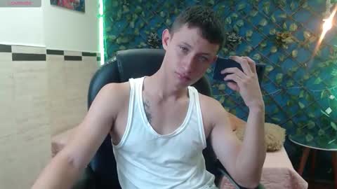 garuo_18 online show from November 7, 3:32 am