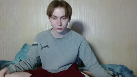 gary_snail33257 online show from November 19, 2:28 pm