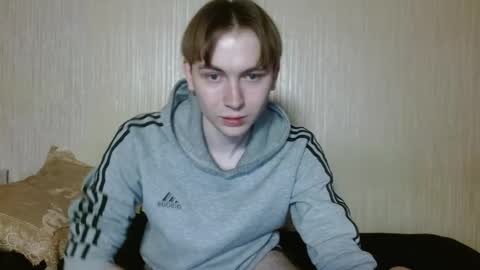 gary_snail33257 online show from December 13, 7:53 pm