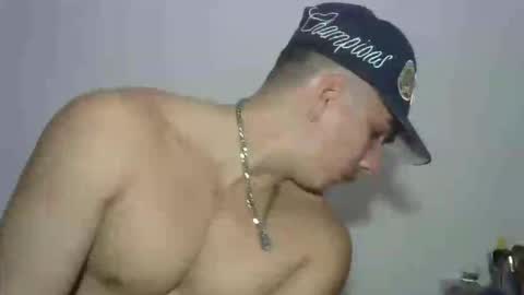 gattitosexy_95 online show from December 2, 6:44 pm