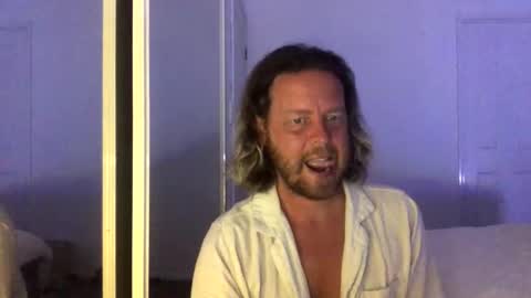 gcsurfer81 online show from October 21, 8:39 am