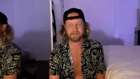 gcsurfer81 online show from October 10, 9:25 am