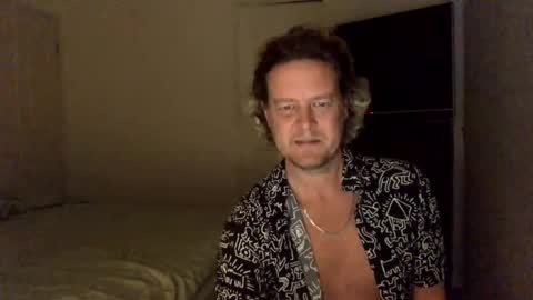 gcsurfer81 online show from January 3, 9:04 am