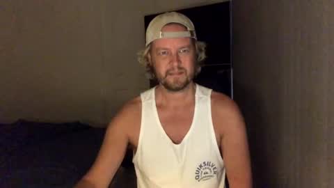 gcsurfer81 online show from February 17, 8:19 am