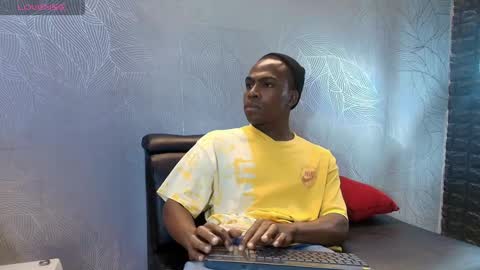 Snapshot of george_lancee chatting on October 2, 3:54 am G E O R G E online show from October 2, 3:54 am