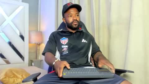 gerald_scott7 online show from November 20, 4:12 am