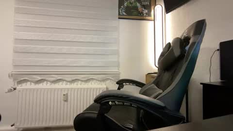 Snapshot of germanbigdic77 chatting on September 28, 8:40 pm HeteroGermanbigdic77 online show from September 28, 8:40 pm