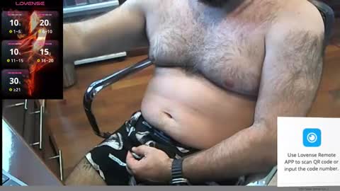 Snapshot of geronimo_431 chatting on February 24, 4:26 pm Daddy Jokes online show from February 24, 4:26 pm