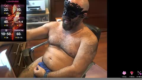 Snapshot of geronimo_431 chatting on October 29, 4:21 pm Daddy Jokes online show from October 29, 4:21 pm