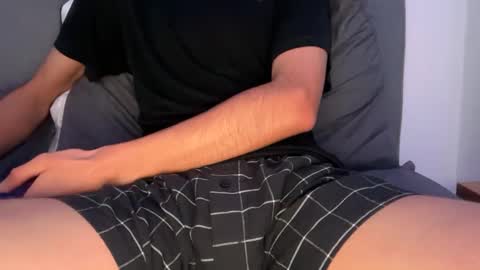 gh0st_boy_ online show from October 2, 1:31 am