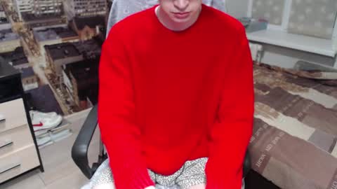 Snapshot of ghostfacefriends chatting on December 6, 9:02 pm Fedya online show from December 6, 9:02 pm