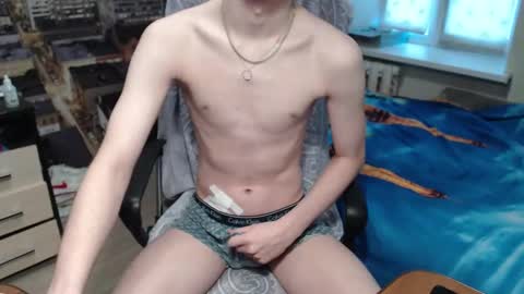 Snapshot of ghostfacefriends chatting on December 27, 5:31 am Fedya online show from December 27, 5:31 am