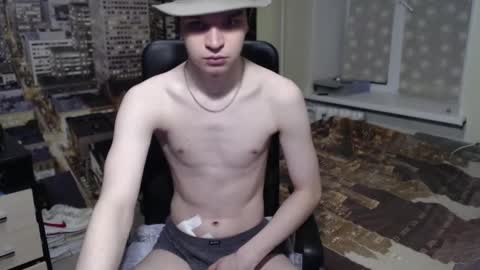 Snapshot of ghostfacefriends chatting on January 8, 4:44 pm Fedya online show from January 8, 4:44 pm